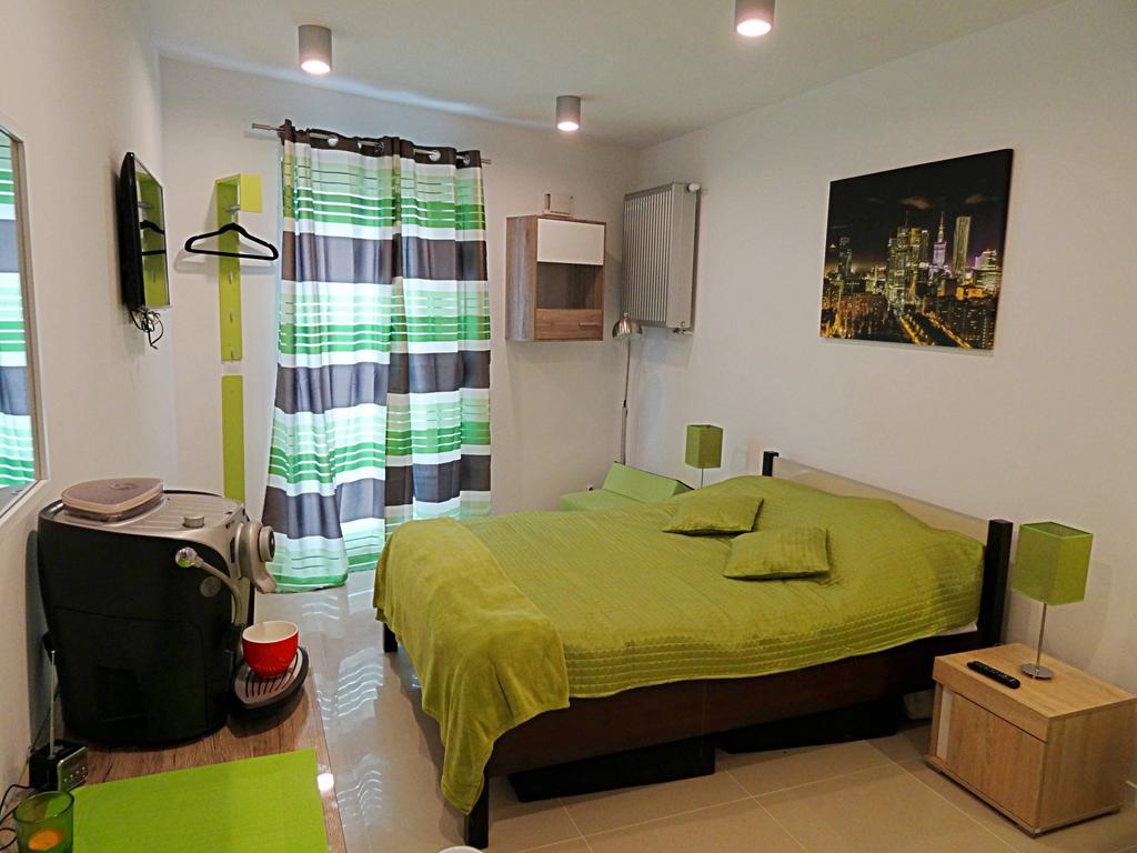 Apartamenty Metro Mlociny Varsóvia Quarto foto